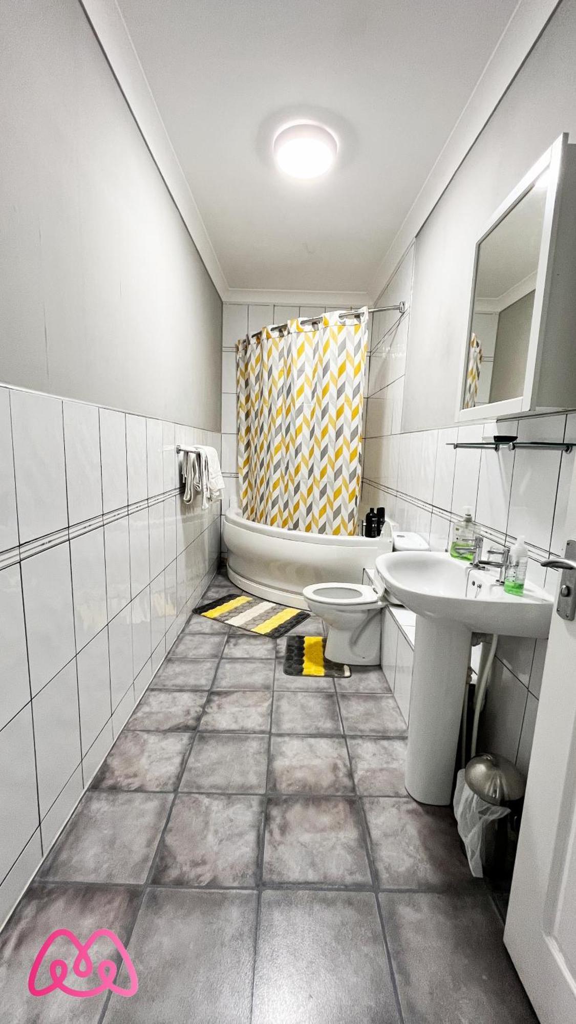 Kelty 2 Bedrooms Entire Apartment Self Check In מראה חיצוני תמונה
