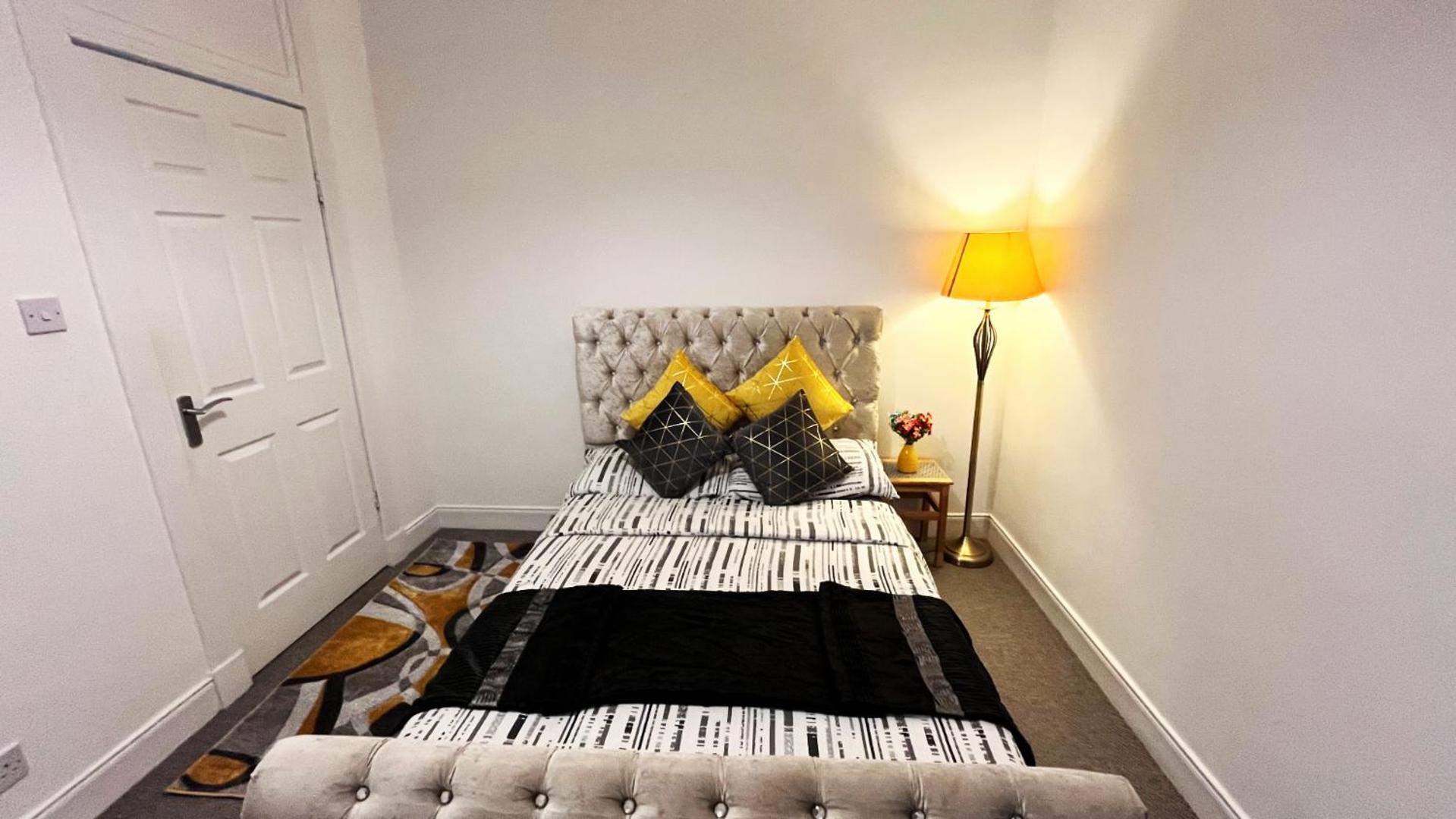 Kelty 2 Bedrooms Entire Apartment Self Check In מראה חיצוני תמונה